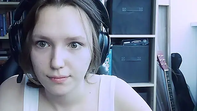 Snapshot of Diana-back chatting on October 2025 06:08:02 AM Diana-back online show from October 2025 06:08:02 AM