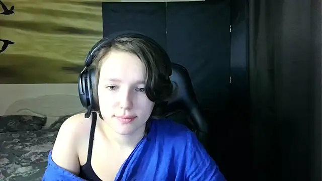 Snapshot of Diana-back chatting on November 2025 03:10:02 PM Diana-back online show from November 2025 03:10:02 PM