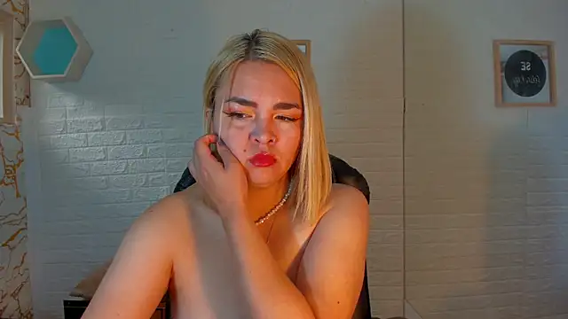 Eily Blunts online show from October 2025 12:50:01 PM