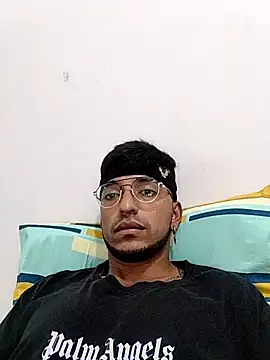 Snapshot of AlfalfaBoy chatting on October 2025 12:33:01 AM AlfalfaBoy online show from October 2025 12:33:01 AM