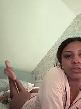 BellaSummerr online show from October 2025 08:59:01 PM
