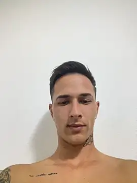 adonis0892 online show from September 2025 10:04:01 PM