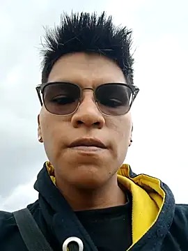 Damian-1-5 online show from October 2025 08:07:02 PM