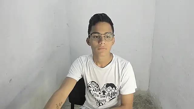 Deivi colins 23 online show from October 2025 01:57:01 AM