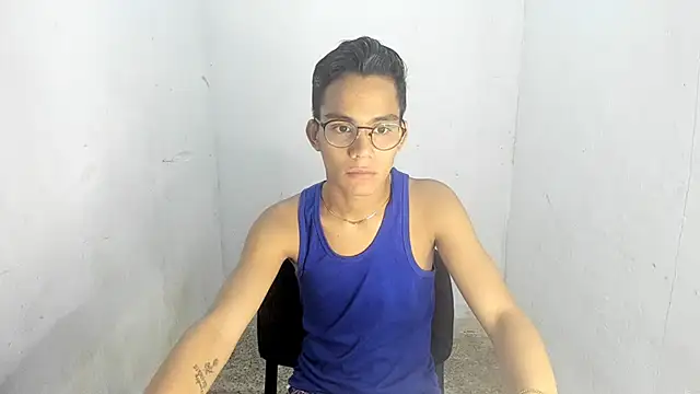 Deivi colins 23 online show from November 2025 01:04:01 AM