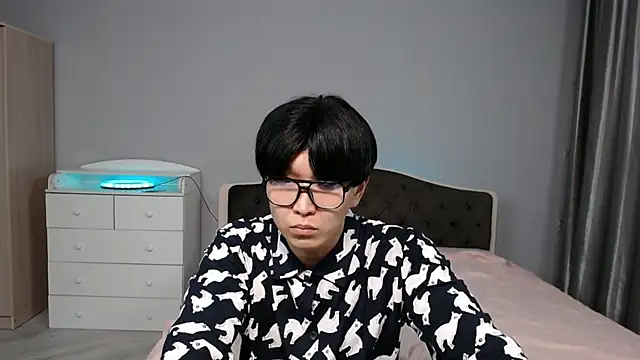 Snapshot of KaiChicken chatting on December 2025 08:04:02 PM KaiChicken online show from December 2025 08:04:02 PM