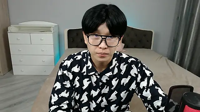 Snapshot of KaiChicken chatting on December 2025 09:34:02 PM KaiChicken online show from December 2025 09:34:02 PM