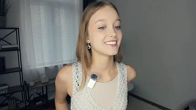 SerrenaAa online show from October 2025 08:37:01 AM