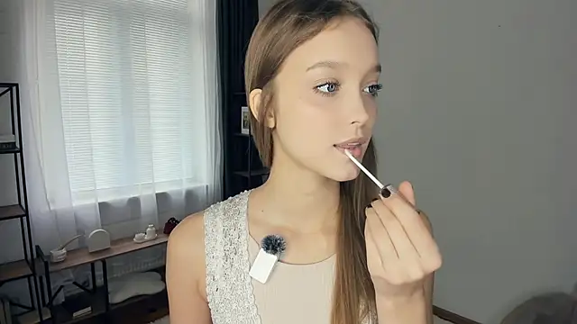 SerrenaAa online show from October 2025 08:26:02 AM