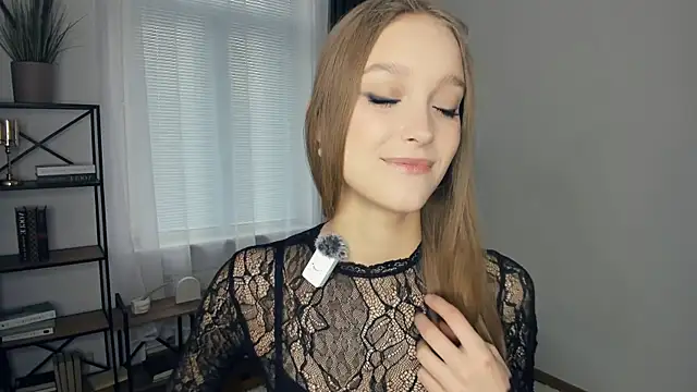 SerrenaAa online show from October 2025 07:43:01 AM