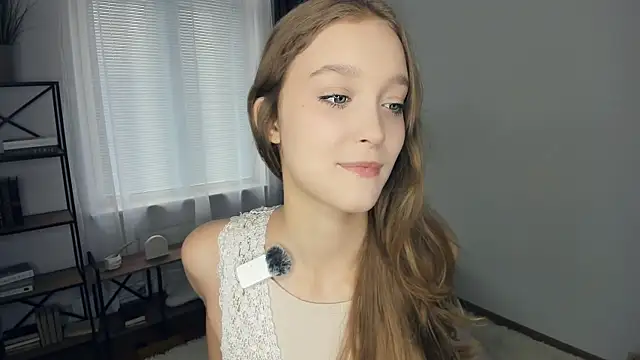 SerrenaAa online show from November 2025 09:20:02 AM