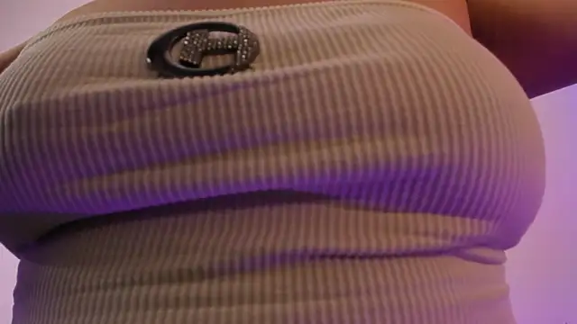 Snapshot of Alana-sweet chatting on October 2025 07:34:01 PM Alana-sweet online show from October 2025 07:34:01 PM