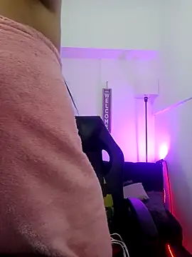 Snapshot of Alana-sweet chatting on November 2025 03:45:02 PM Alana-sweet online show from November 2025 03:45:02 PM