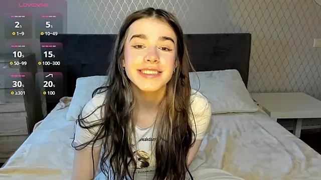 ShellyMoon  online show from September 2025 01:16:02 PM