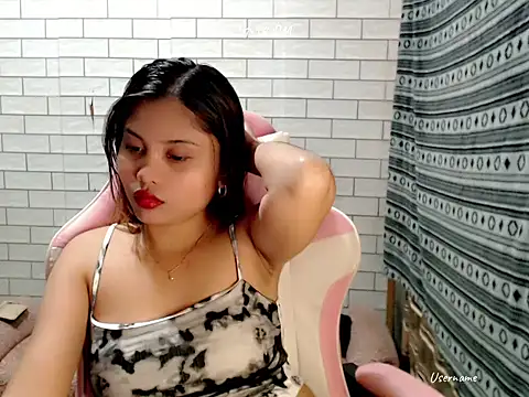 Snapshot of pinay_old_lover chatting on October 2025 03:13:01 PM pinay old lover online show from October 2025 03:13:01 PM