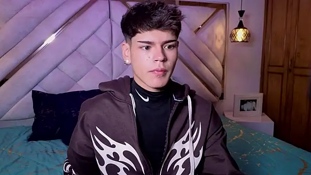 kevienmiet online show from November 2025 11:42:02 AM