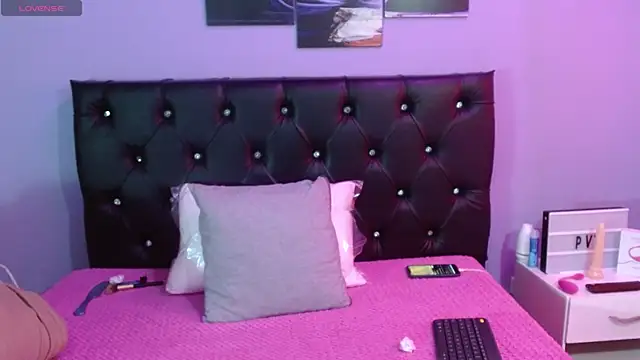 Snapshot of Jazmin_ny chatting on October 2025 01:44:02 PM Jazmin ny online show from October 2025 01:44:02 PM