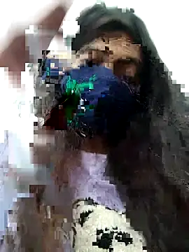 Snapshot of PEEHU-50 chatting on October 2025 02:42:01 AM PEEHU-50 online show from October 2025 02:42:01 AM