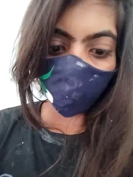 Snapshot of PEEHU-50 chatting on October 2025 02:12:01 AM PEEHU-50 online show from October 2025 02:12:01 AM