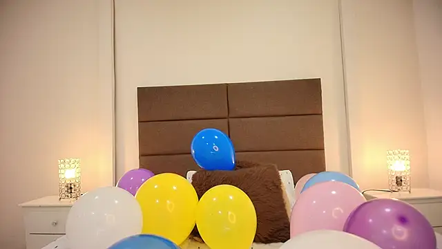 Snapshot of NatashaTaylor chatting on October 2025 07:20:02 AM NatashaTaylor online show from October 2025 07:20:02 AM