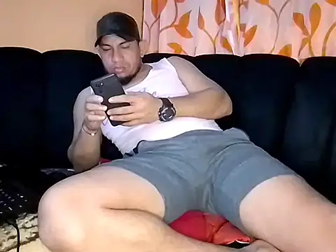 Snapshot of fayola20 chatting on November 2025 02:44:01 AM fayola20 online show from November 2025 02:44:01 AM