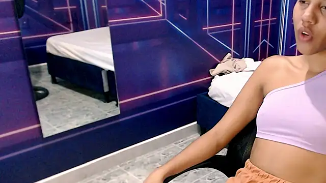 Tainara ebony online show from November 2025 08:09:01 PM