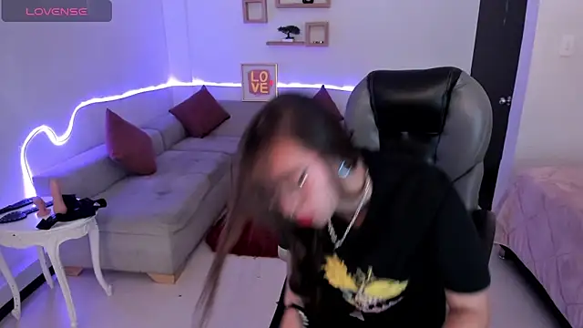 Snapshot of Scarlett__Cooper__ chatting on November 2025 12:37:02 PM Scarlett Cooper online show from November 2025 12:37:02 PM