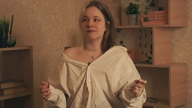 Snapshot of EviaVanveen chatting on October 2025 07:40:02 AM EviaVanveen online show from October 2025 07:40:02 AM