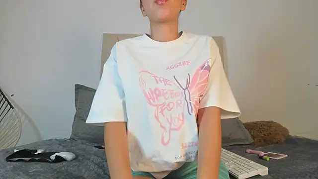 Snapshot of Ainoa_Pink chatting on November 2025 07:46:02 PM Ainoa Pink online show from November 2025 07:46:02 PM