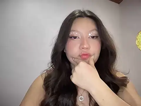 Snapshot of Rachel_James__ chatting on October 2025 04:02:02 AM Rachel James online show from October 2025 04:02:02 AM