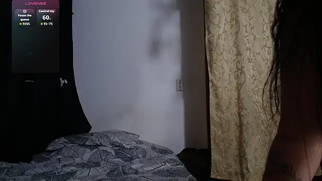 Snapshot of motita_lux chatting on October 2025 01:27:02 AM motita lux online show from October 2025 01:27:02 AM