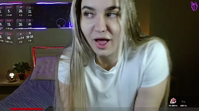 Snapshot of cutieblush chatting on October 2025 03:45:01 PM cutieblush online show from October 2025 03:45:01 PM