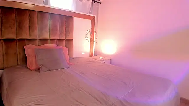 Snapshot of SamyShark chatting on October 2025 02:08:01 PM SamyShark online show from October 2025 02:08:01 PM