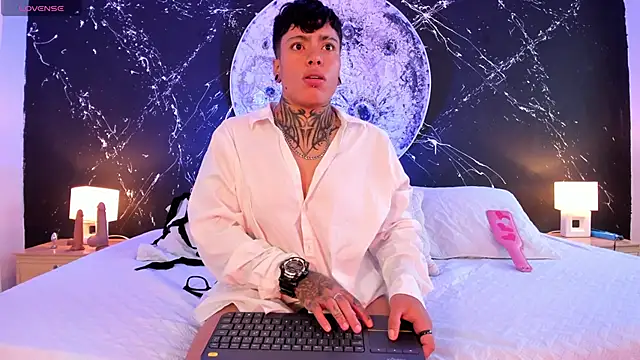 Snapshot of JoaoAndLexy chatting on November 2025 12:59:02 PM JoaoAndLexy online show from November 2025 12:59:02 PM