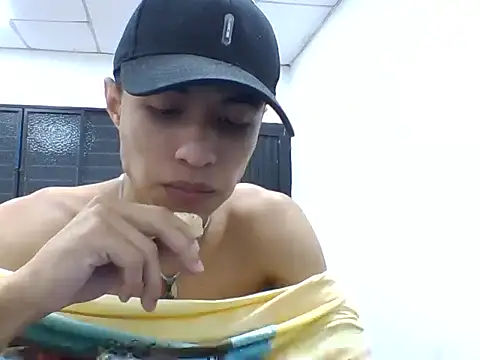 Felix outs online show from October 2025 02:09:01 AM