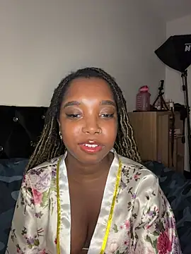 Lexi Locs online show from October 2025 09:13:02 PM