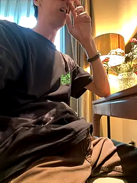 HenryLee1983-cums online show from October 2025 08:33:02 AM