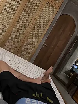 HenryLee1983-cums online show from November 2025 04:51:01 PM