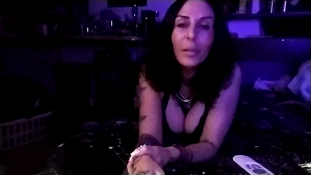 Snapshot of inkdhollow1 chatting on October 2025 03:03:02 AM inkdhollow1 online show from October 2025 03:03:02 AM