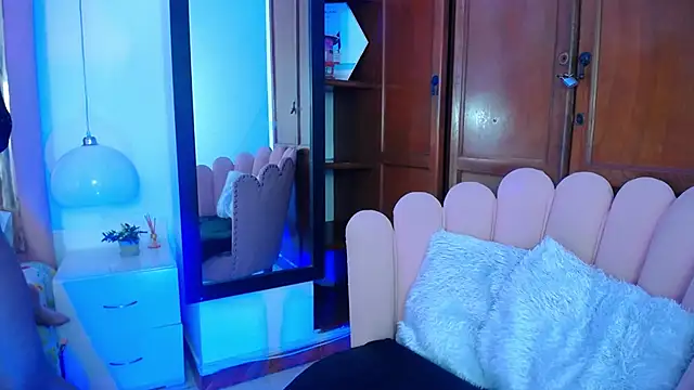 Snapshot of Amara_Martell chatting on October 2025 12:48:02 PM Amara Martell online show from October 2025 12:48:02 PM