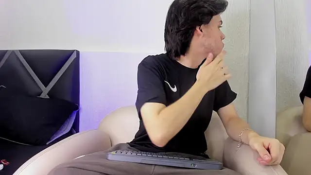 Snapshot of Lucian_grey chatting on October 2025 04:54:01 AM Lucian grey online show from October 2025 04:54:01 AM