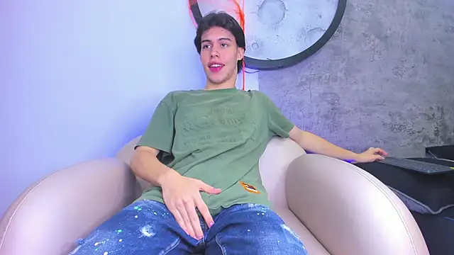 Snapshot of Lucian_grey chatting on October 2025 01:04:02 PM Lucian grey online show from October 2025 01:04:02 PM