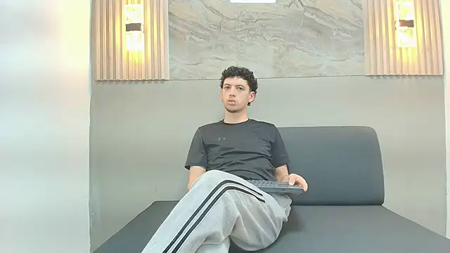 Snapshot of ISRAEL_GRAY chatting on October 2025 07:24:01 PM ISRAEL GRAY online show from October 2025 07:24:01 PM