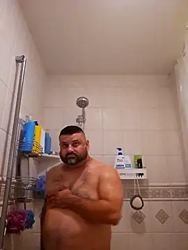 Snapshot of Roddog18 chatting on November 2025 06:11:02 AM Roddog18 online show from November 2025 06:11:02 AM