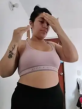 Snapshot of alejitasweet chatting on November 2025 04:53:02 PM alejitasweet online show from November 2025 04:53:02 PM