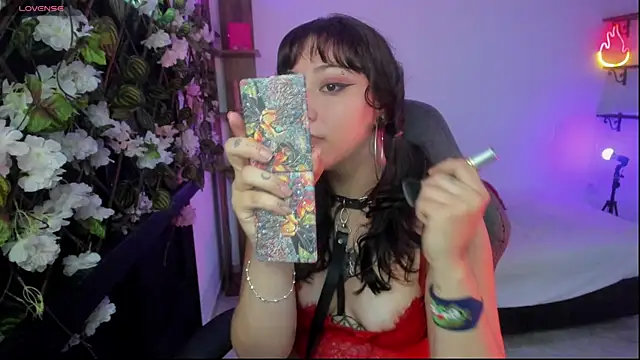 Snapshot of Kora_Red69 chatting on October 2025 02:02:02 PM Kora Red69 online show from October 2025 02:02:02 PM