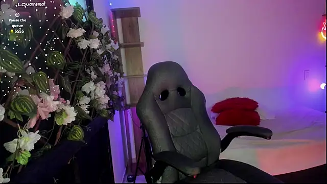 Snapshot of Kora_Red69 chatting on November 2025 01:33:02 PM Kora Red69 online show from November 2025 01:33:02 PM