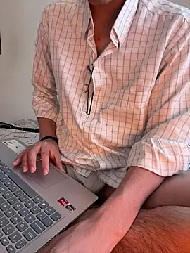 Snapshot of LiamMyst chatting on November 2025 03:44:02 PM LiamMyst online show from November 2025 03:44:02 PM