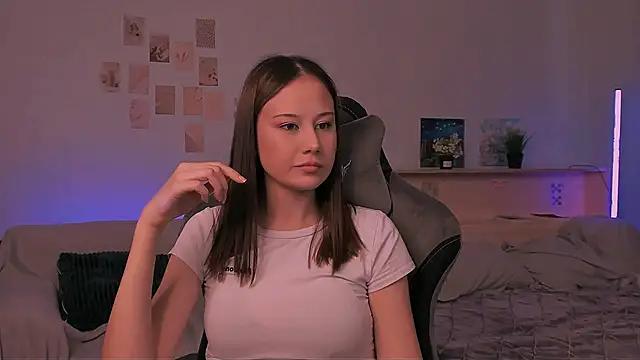 Snapshot of adelle046 chatting on October 2025 11:51:02 AM adelle046 online show from October 2025 11:51:02 AM