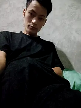 Snapshot of Uh-em95 chatting on October 2025 11:44:02 PM Uh-em95 online show from October 2025 11:44:02 PM